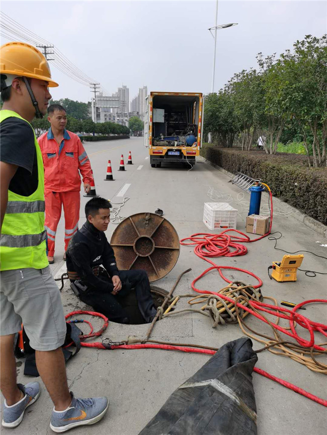 平鲁翻衬法管道修复技术主要工序